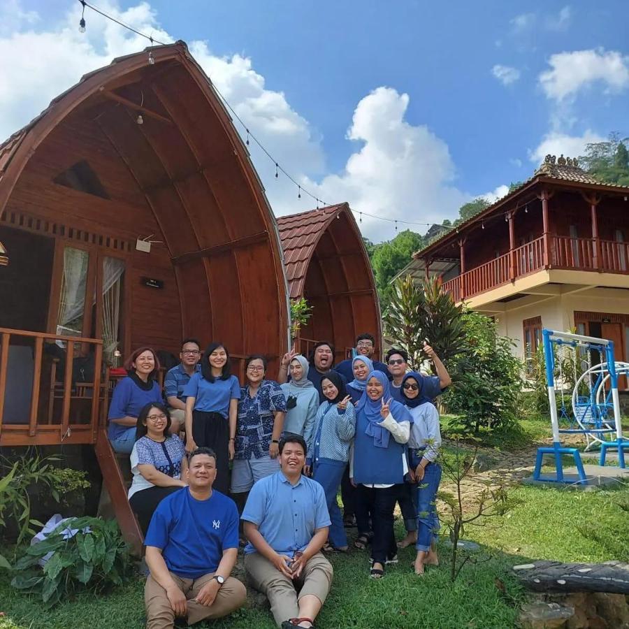 Вілла Wooden House Paseban Богор Екстер'єр фото